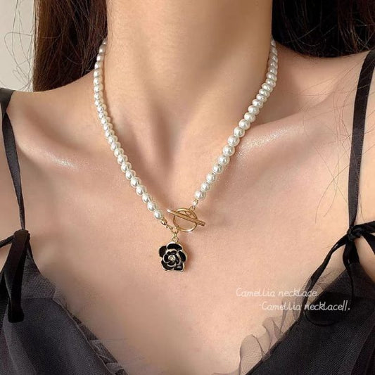 Elegant Korean Camellia Pendant Luxury Pearl For Girls.